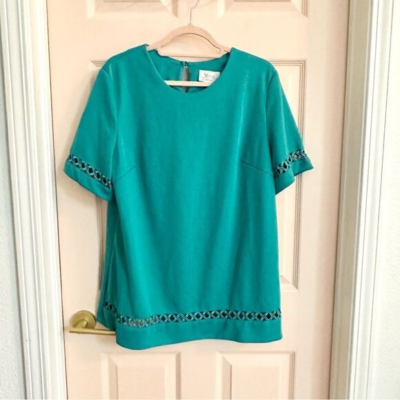 Green west side clothing co top - Picture 1 of 6